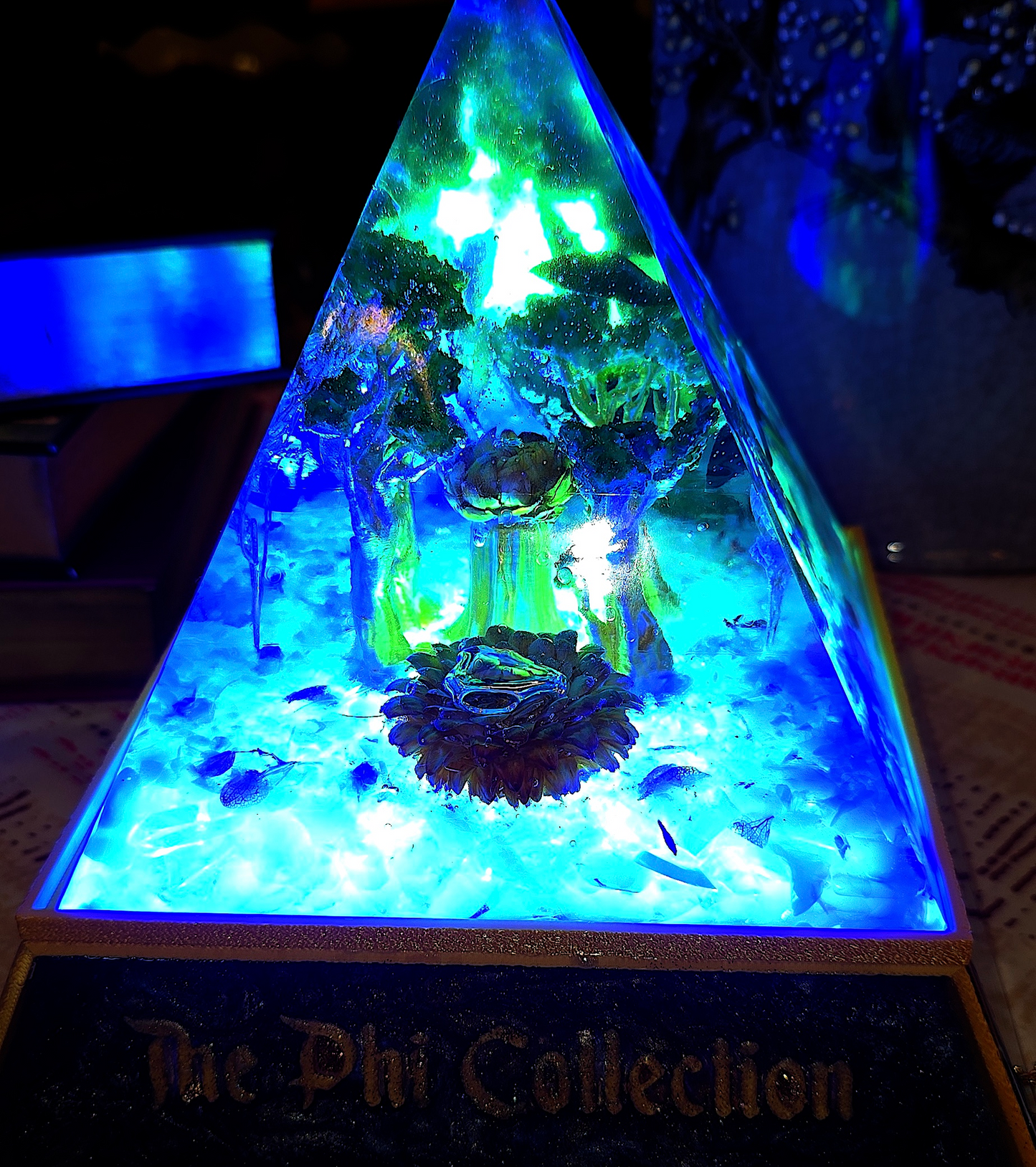 Pyramid  Lamp-Enchanted Forest